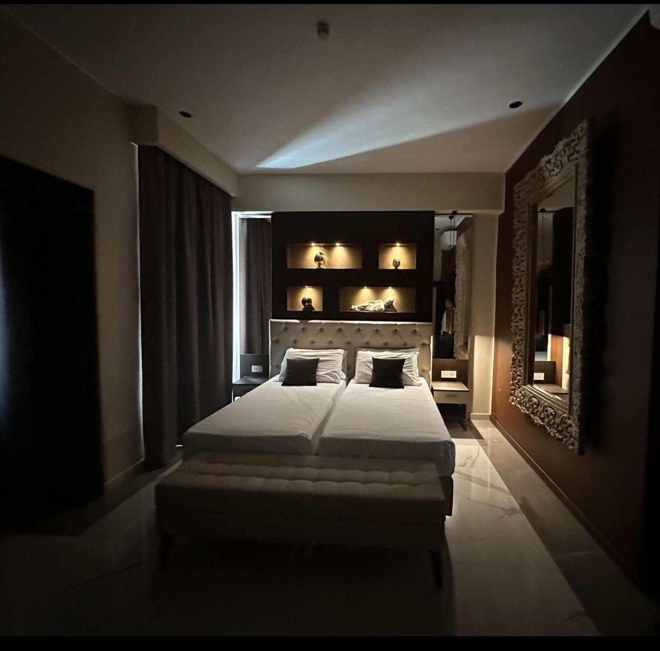 Adelaide Suite Dreams Rome Exterior photo