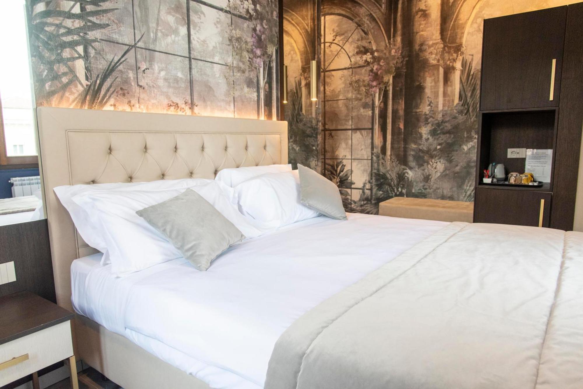 Adelaide Suite Dreams Rome Exterior photo