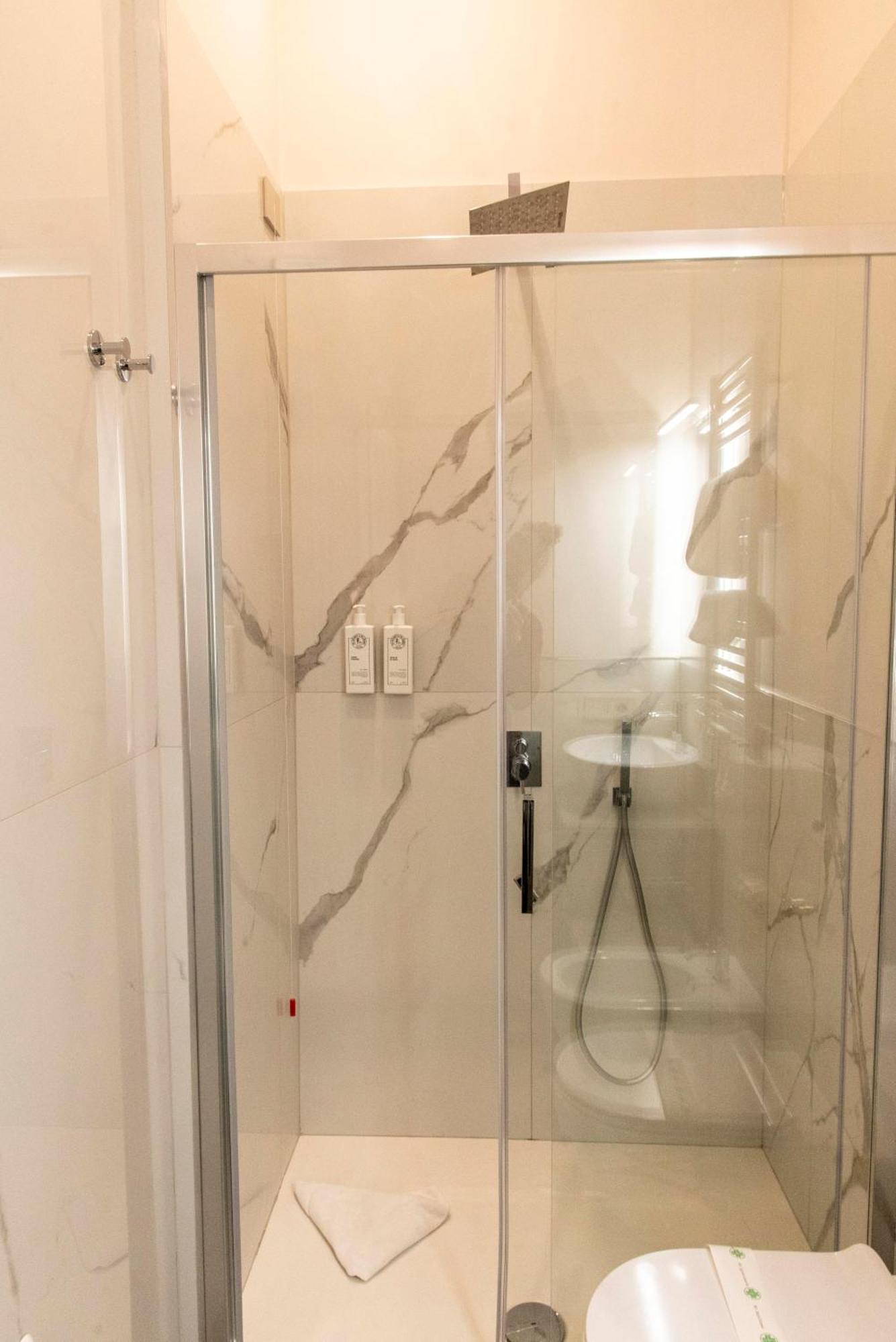 Adelaide Suite Dreams Rome Exterior photo